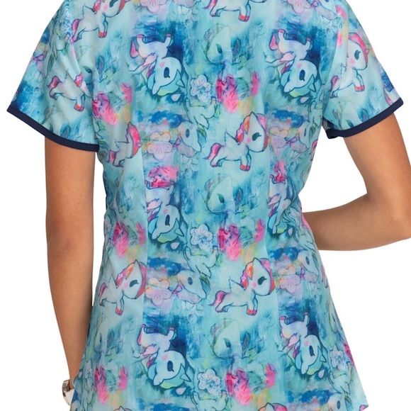 Tokidoki Watercolor Unicorno Print Scrub Top size 2X - Picture 2 of 9